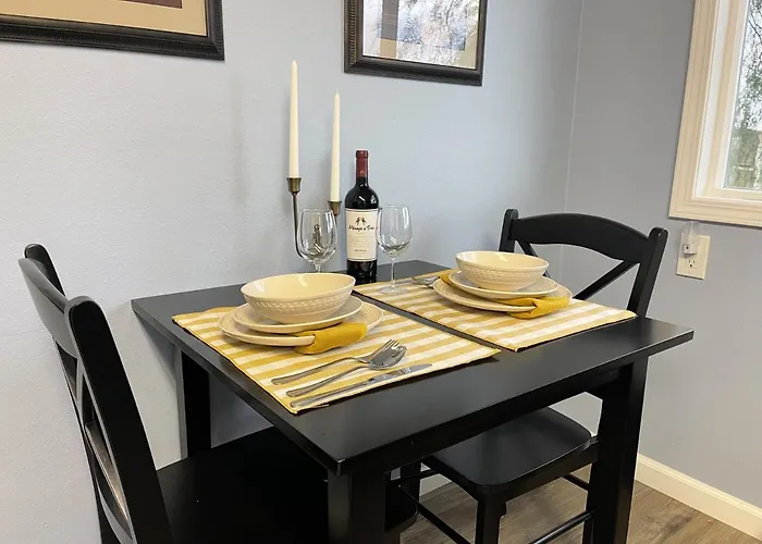 Rejuvenation Cottage - Wine Country Tranquility