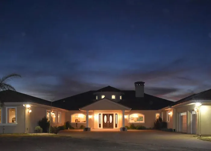 Luxurious Mansion In Wine Country