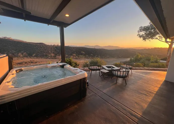 Winery Getaway With Spa And Amazing Hilltop View