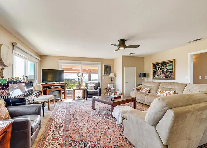 Outdoor Oasis W/ Valley Views: Temecula Escape